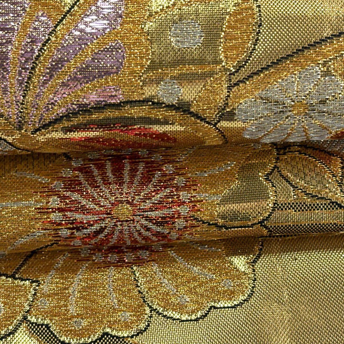 【美品】 袋帶 秀品級 振袖禮服禮服用 蝶 草花紋 金金箔 金銀彩 金色 六通 純蠶絲