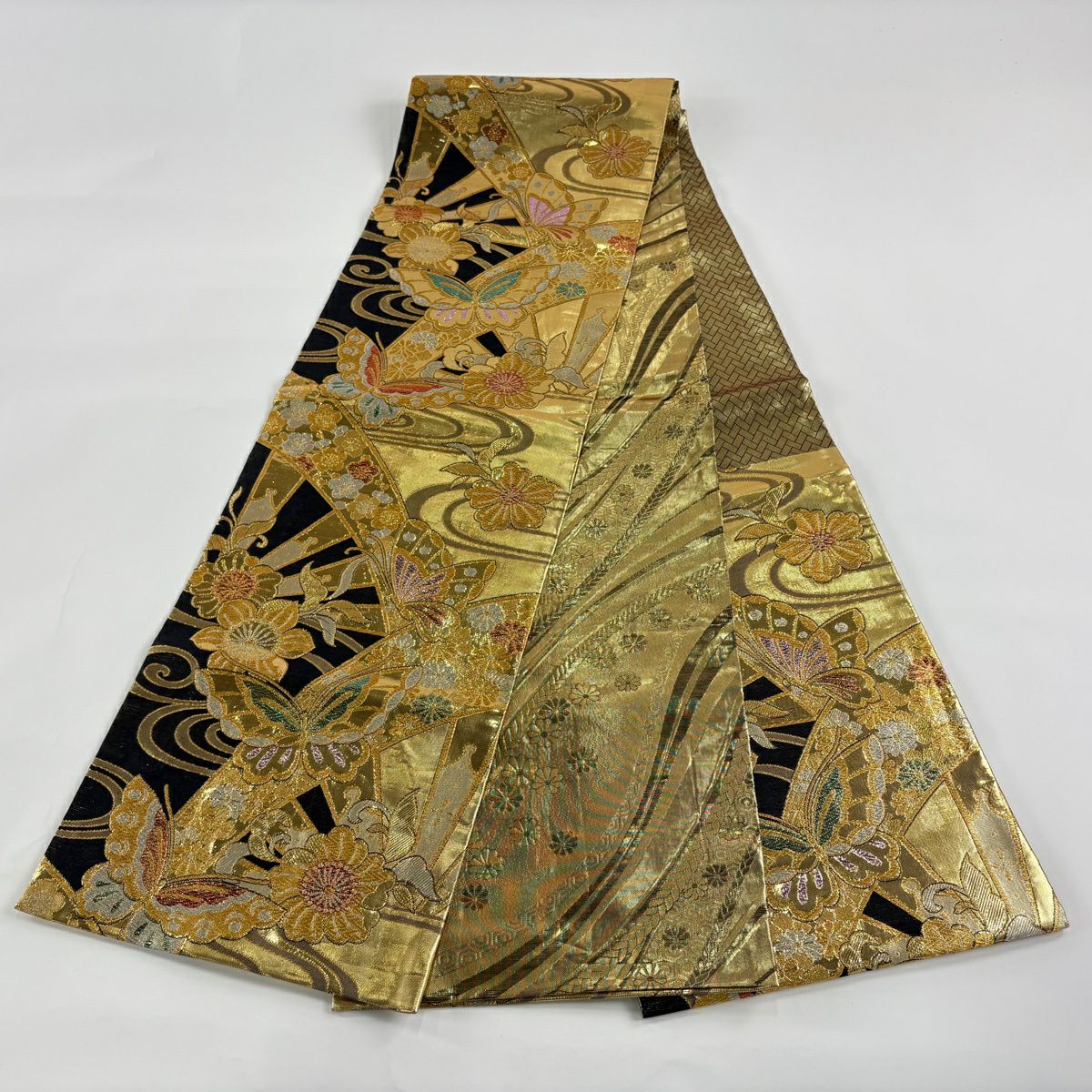 【美品】 袋帶 秀品級 振袖禮服禮服用 蝶 草花紋 金金箔 金銀彩 金色 六通 純蠶絲