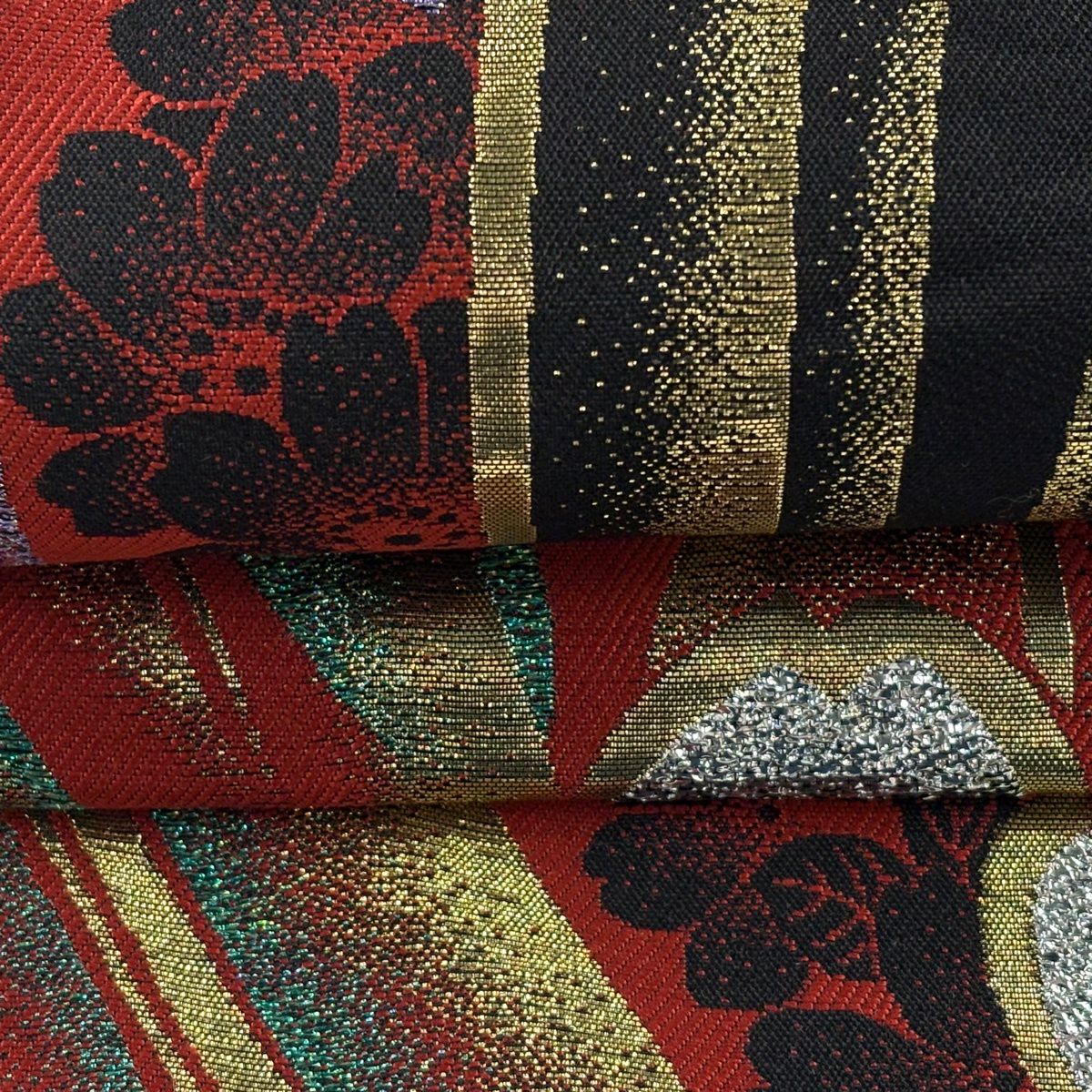 【美品】 袋帶 秀品級 振袖禮服禮服用 花 幾何學 金金箔 紅 六通 純蠶絲