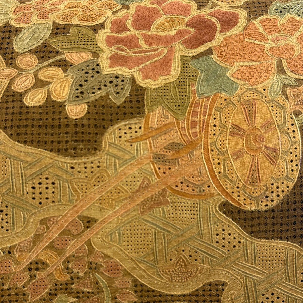 【美品】 袋帶 秀品級 紬織織 花車 花唐草紋 刺繡 山吹茶 純蠶絲