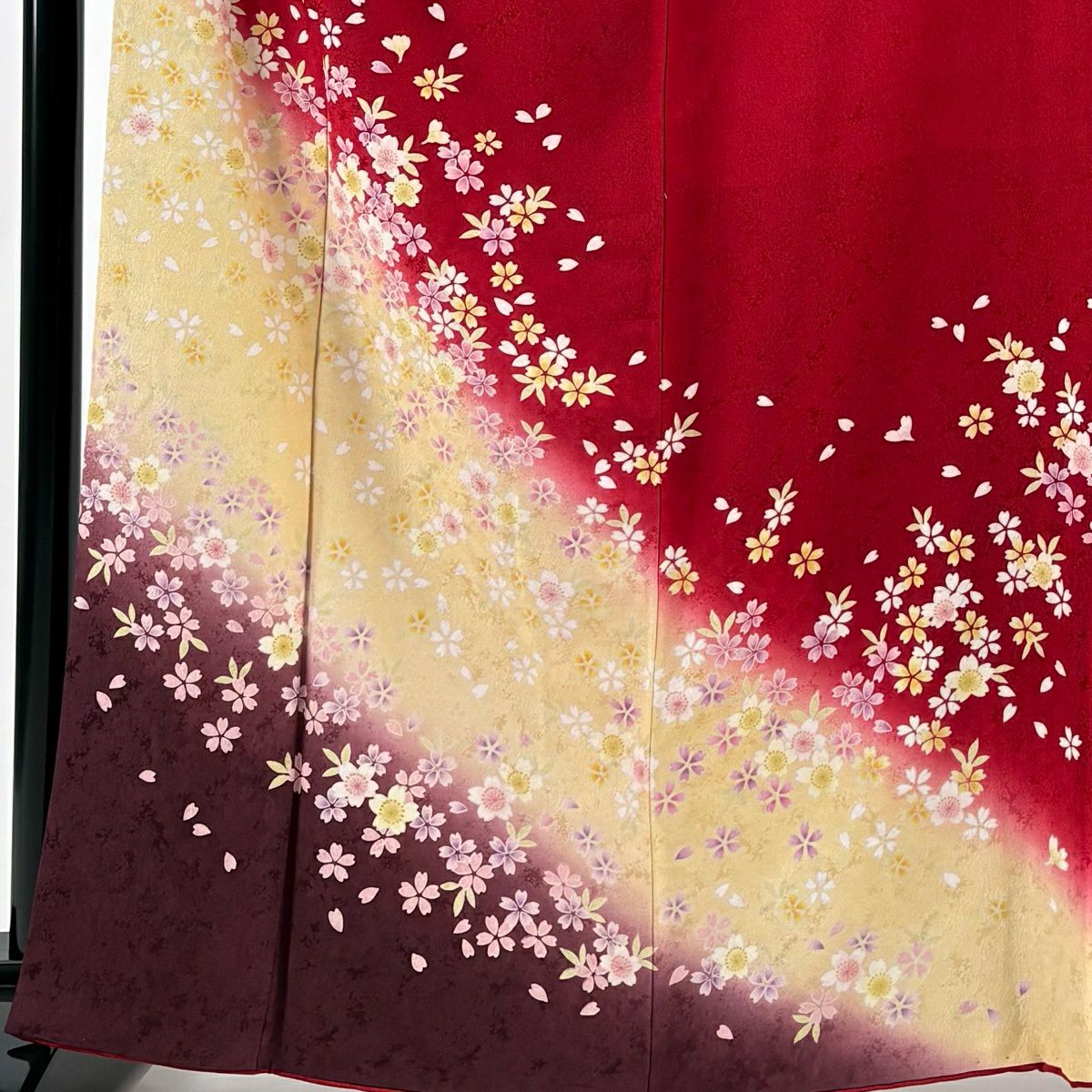 【美品】振袖禮服 身長165cm 袖長62cm S 雙層 櫻花花瓣 染分 漸層 紅 純蠶絲 名品級