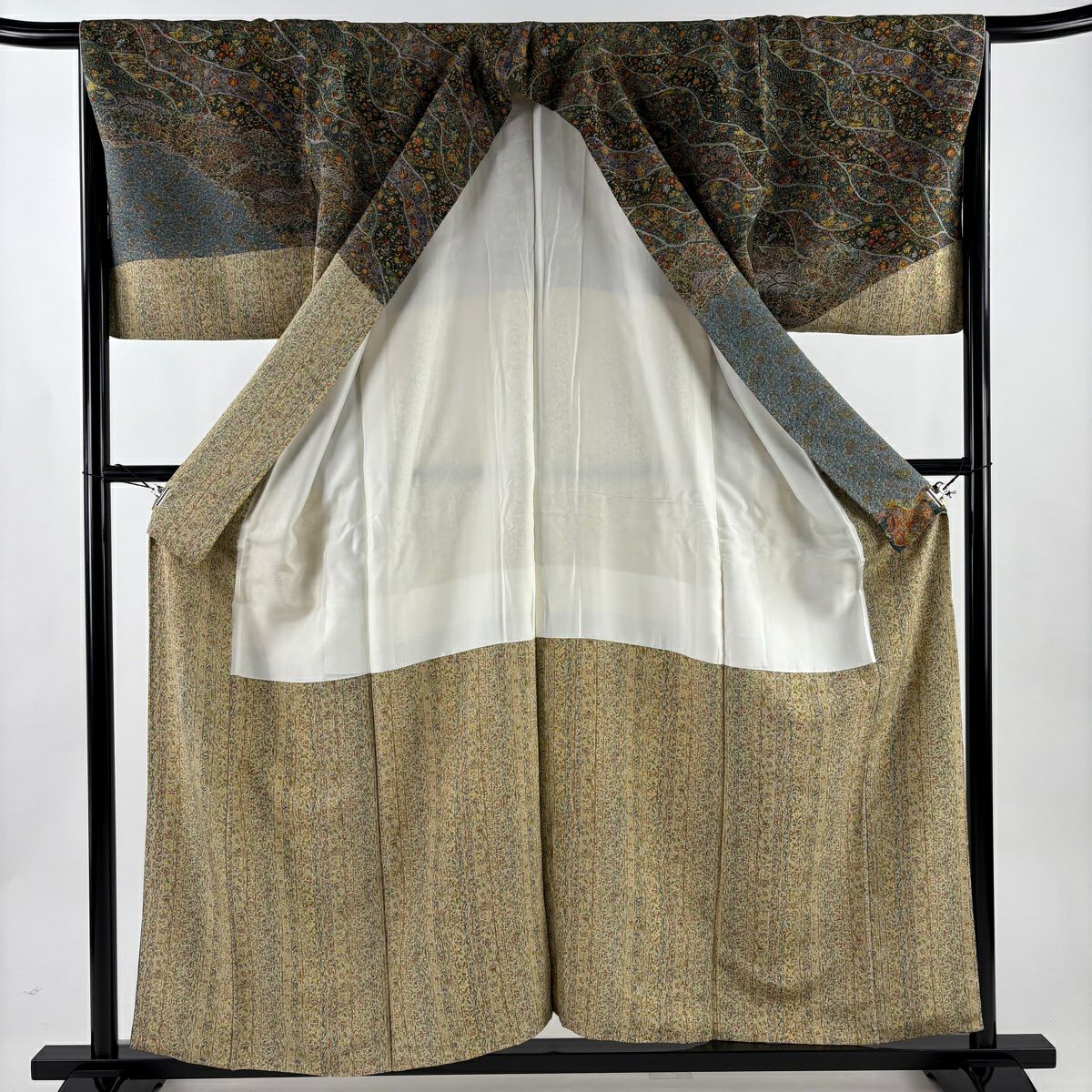 【美品】訪問服 身長157cm 袖長66.5cm M 雙層 鏡裏文 草花紋紋 刺繡 米色 純蠶絲 名品級