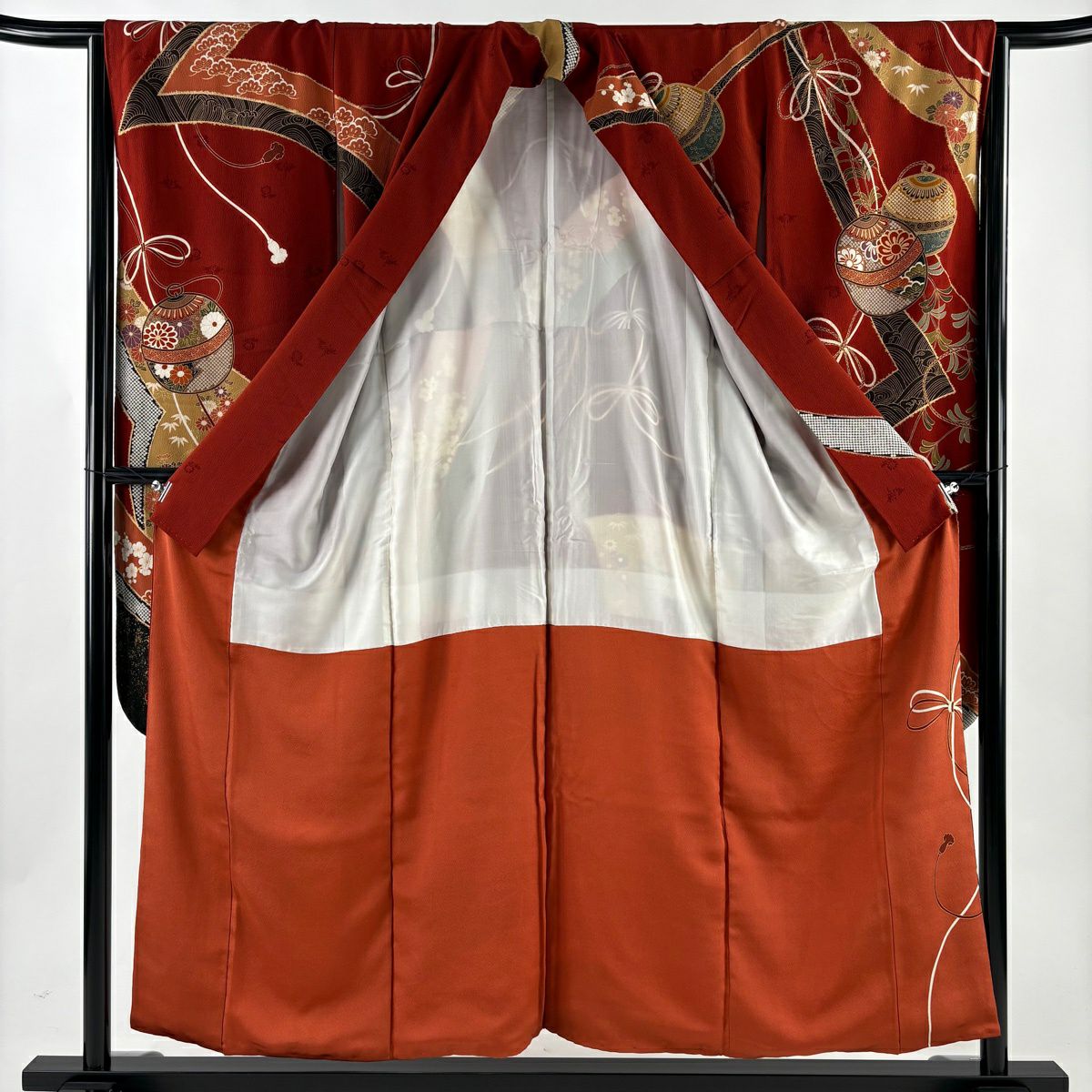 振袖禮服 身長154.5cm 袖長65.5cm M 雙層 鈴 草花紋 金絲 金銀彩 茜 純蠶絲 名品級