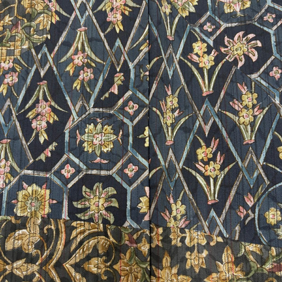 【美品】訪問服 身長151cm 袖長61.5cm S 雙層 二代目 更甚 大島紬織地 落款あり 證書あり 更紗柄 霞 灰色 純蠶絲 名品級
