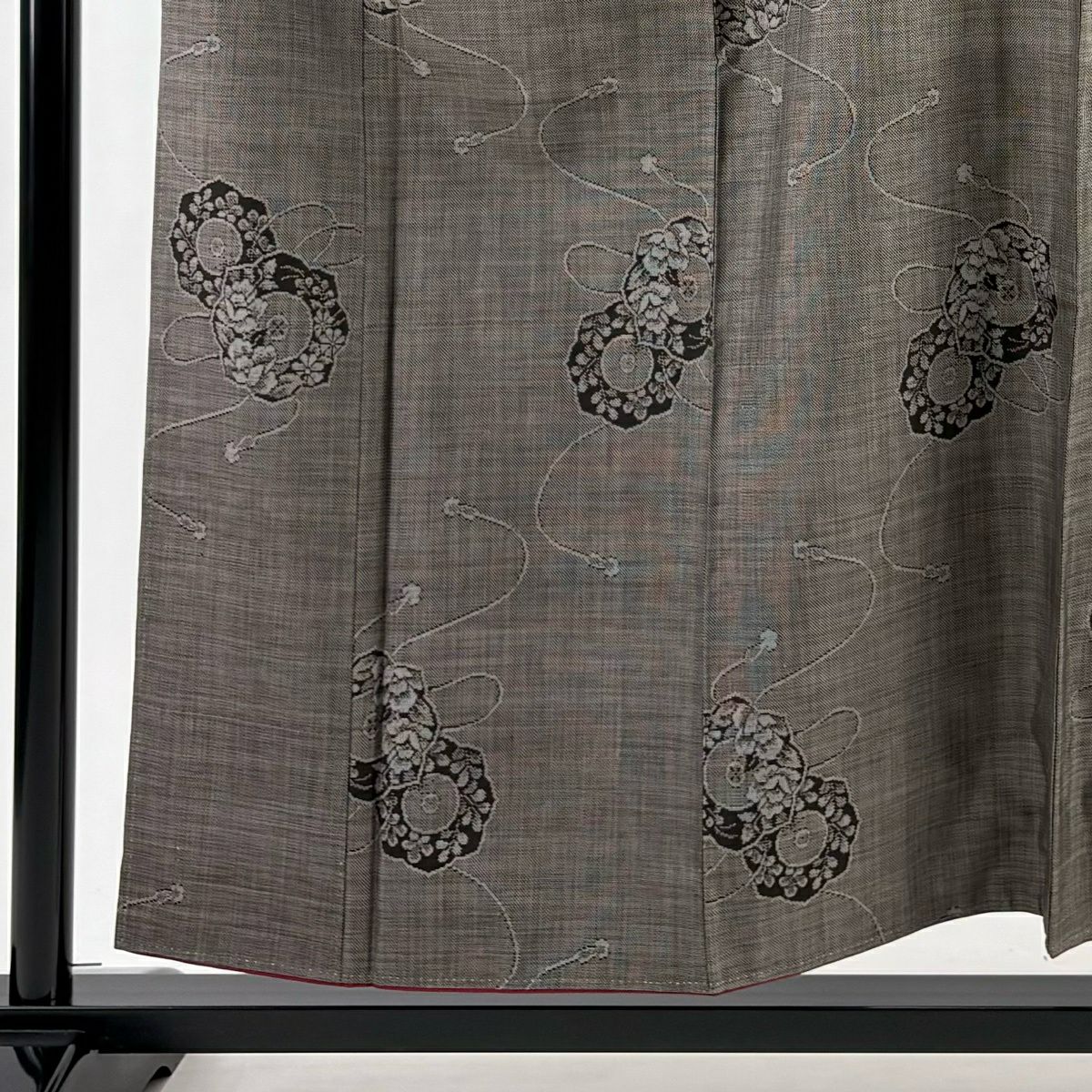 【美品】 大島紬織 身長157cm 袖長62.5cm S 雙層 純泥染 證書齊全 鏡裏文 灰茶 純蠶絲 名品級