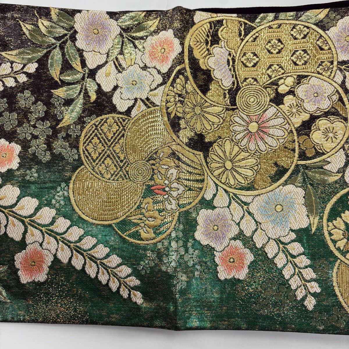 【美品】 袋帶 秀品級 振袖禮服禮服用 旋梅花 草花紋紋 金絲 金金箔 黑 六通 純蠶絲