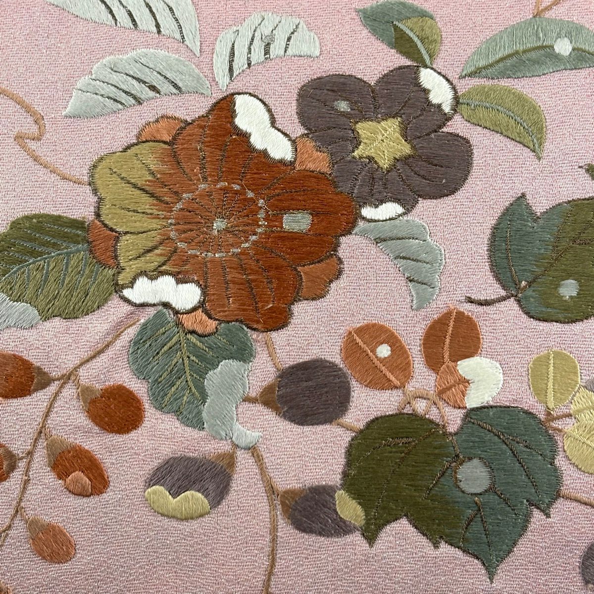 開口名古屋帶 優品級 草花紋刺繡 銀線 粉紅 純蠶絲