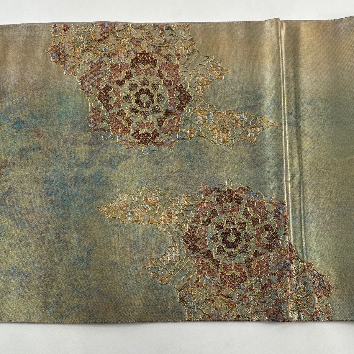 【美品】 袋帶 秀品級 華紋 草花紋 金糸 金金箔 灰綠 お太鼓柄 純蠶絲