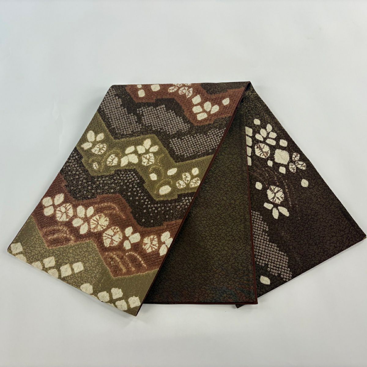 【美品】 袋帶 秀品級 大和 草花紋紋 波紋 刺繡 金線 茶 純蠶絲