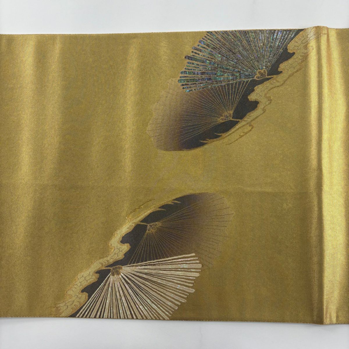 【美品】 袋帶 秀品級 松樹 金金箔 金色 大鼓圖案 純蠶絲