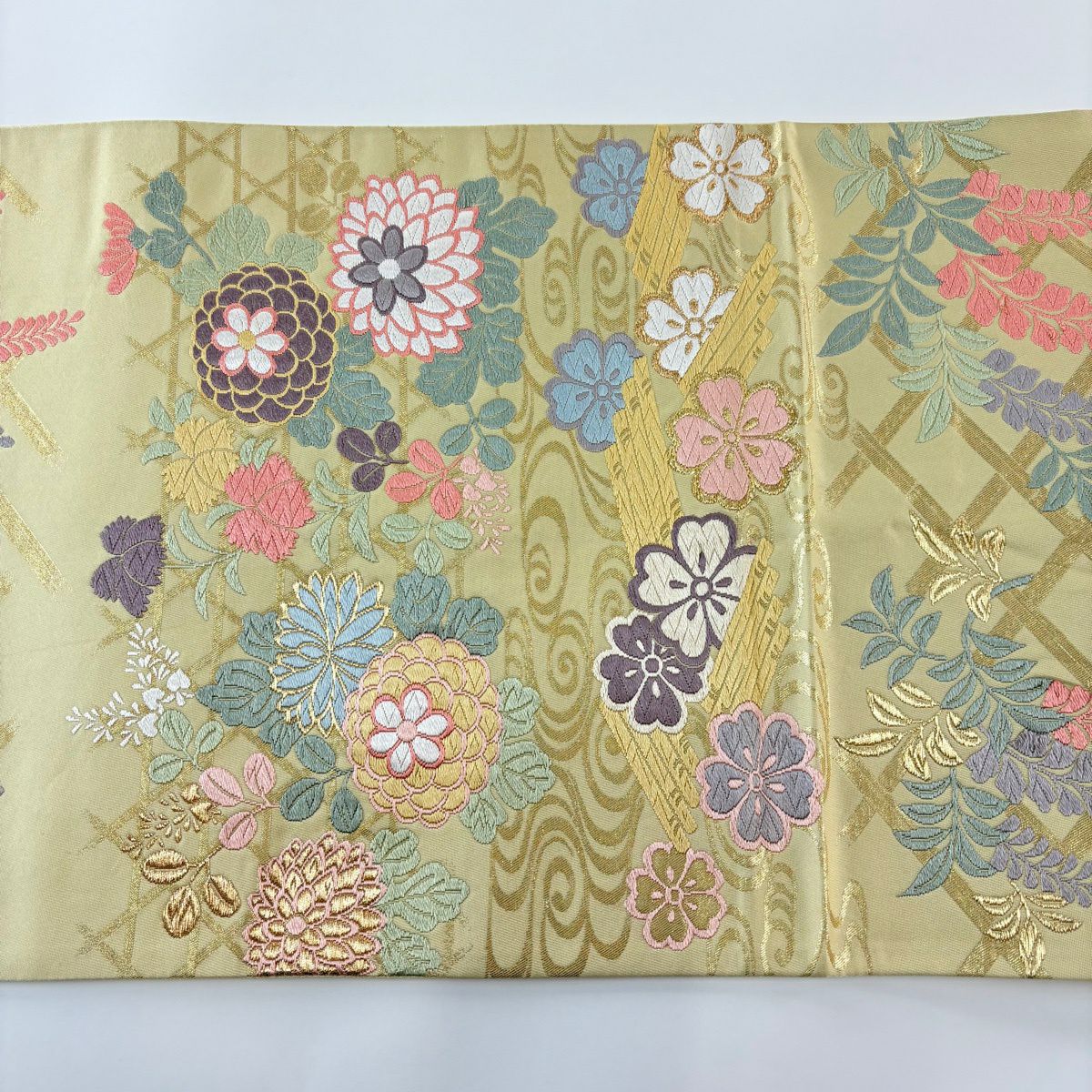 【美品】 袋帶 秀品級 落款あり 橫段菊花藤花筏紋 流水 唐織 金金箔 淺黃 六通 純蠶絲