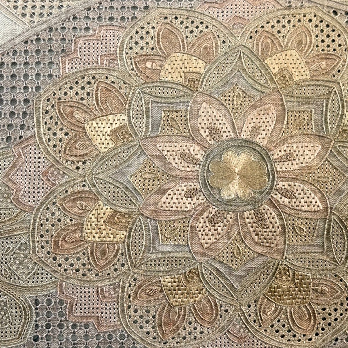 【美品】 袋帶 秀品級 紬織織 華紋 七寶刺繡 漸層 灰茶 大鼓圖案 純蠶絲