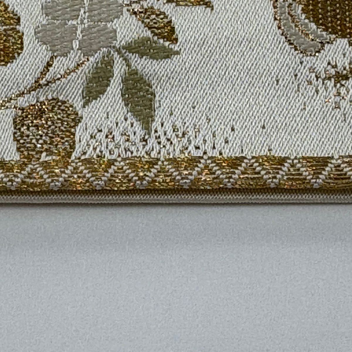 袋帶 秀品級 雪輪青海波 華紋 金糸 金金箔 奶油 六通 純蠶絲