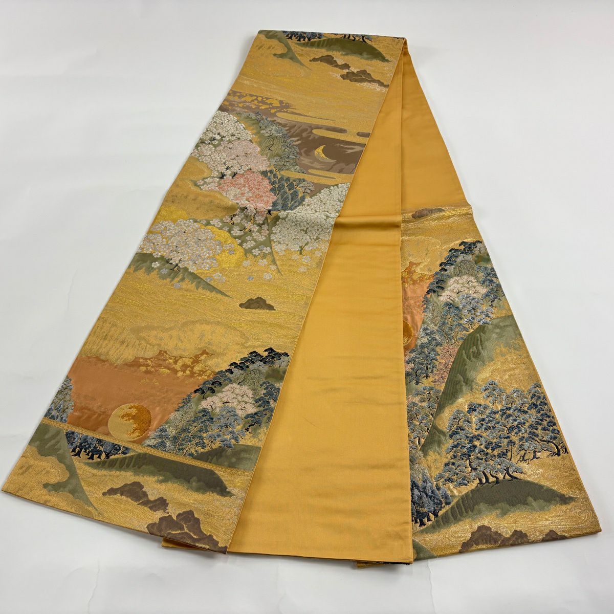 【美品】 袋帶 秀品級 風景 樹木 金金箔 唐織 金色 六通 純蠶絲