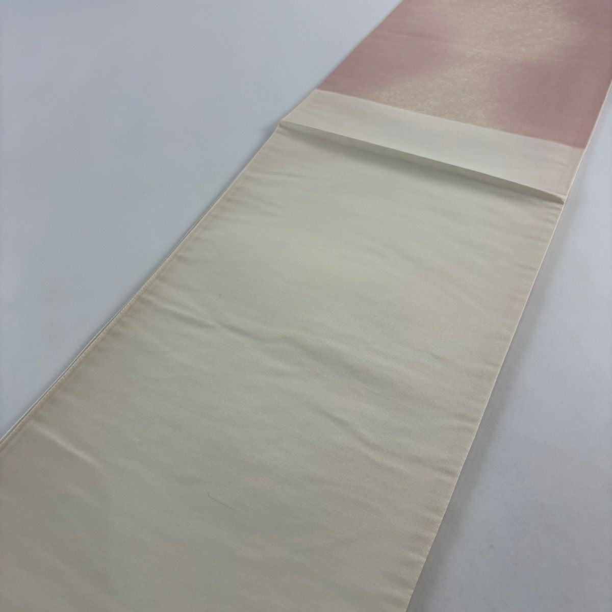 【美品】 袋帶 秀品級 扇子面 蜀江文 刺繡 金線 粉米色 お太鼓柄 純蠶絲