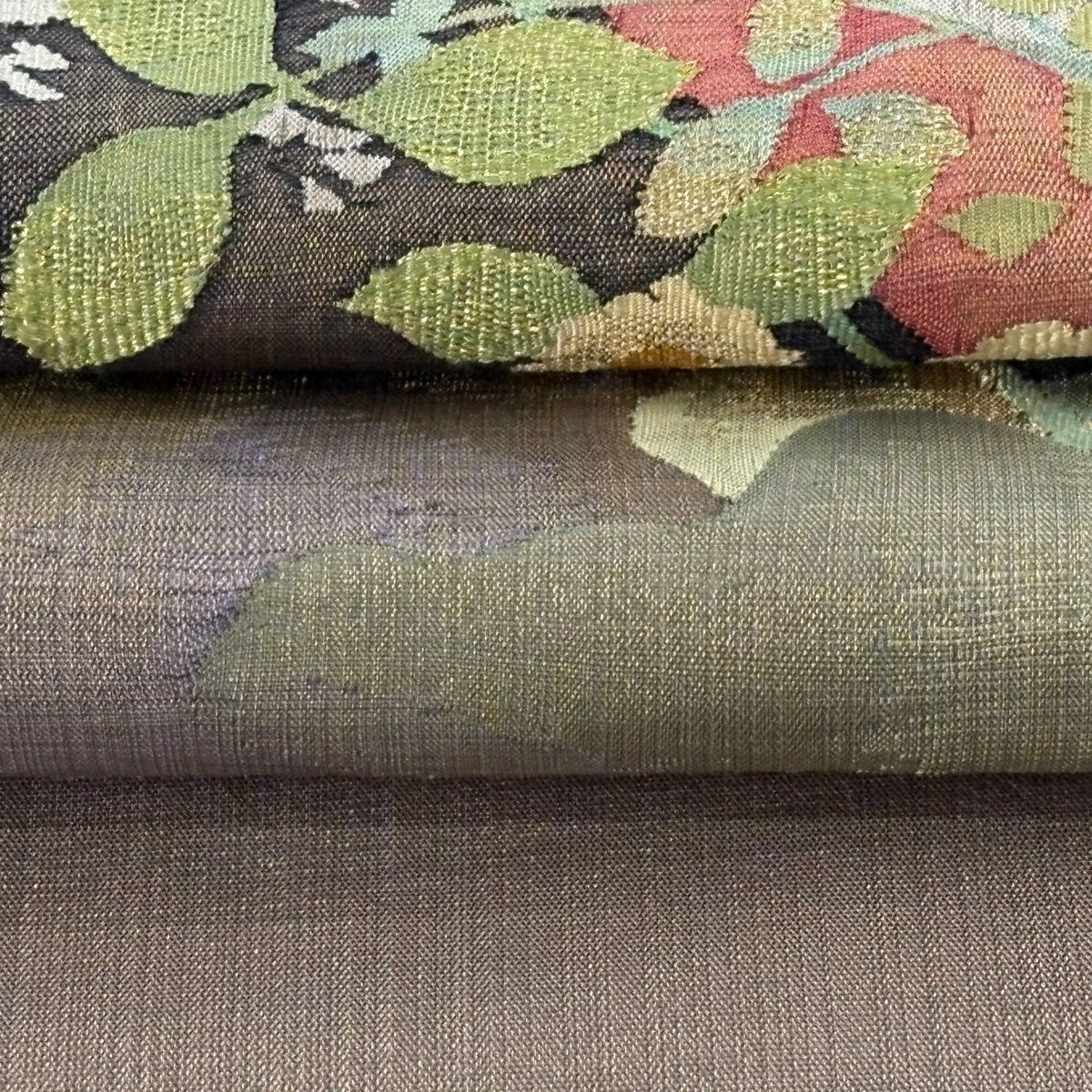 【美品】 袋帶 逸品級 草花紋 金糸 灰紫 お太鼓柄 純蠶絲