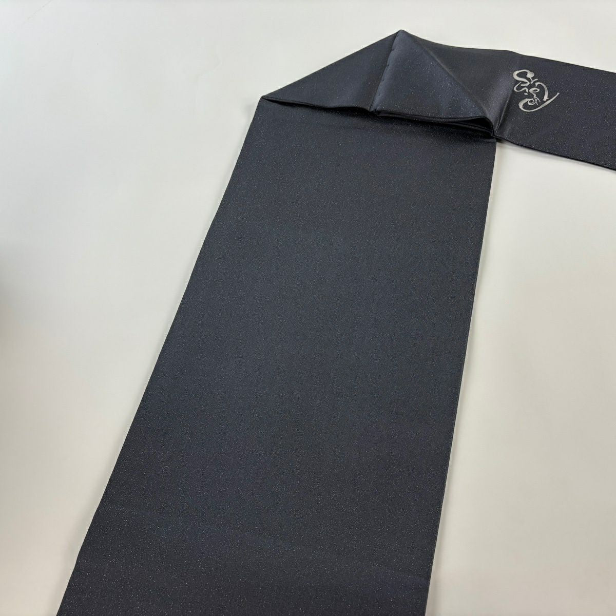 【美品】名古屋帶 逸品級 洛樂人 落款あり 文字文 いろは唄 銀通 灰 純蠶絲