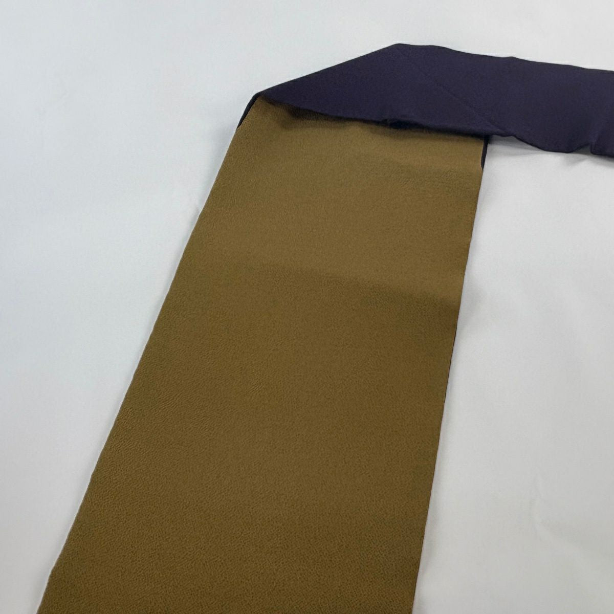 【美品】 名古屋帶 逸品級 鱷魚 月 縮緬 茶綠 純蠶絲