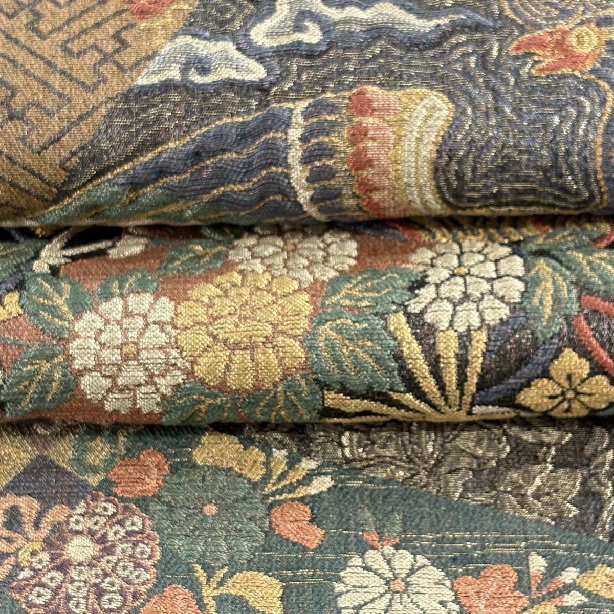 【美品】 袋帶 逸品級 じゅらく 落款あり 時代裂聚芳 鳥 菊花 金銀彩 金箔 墨 深藍色 お太鼓柄 純蠶絲