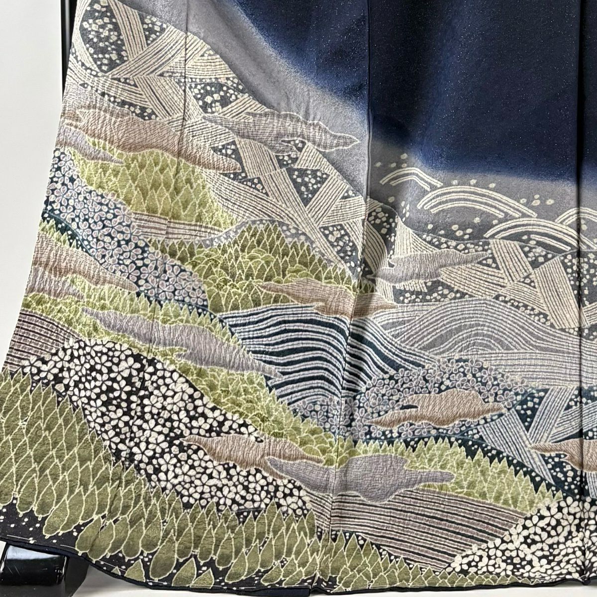 【美品】訪問服 身長174cm 袖長73cm 未仕立 雜花風景 霞 銀通し 絞染 深藍 純蠶絲 逸品級
