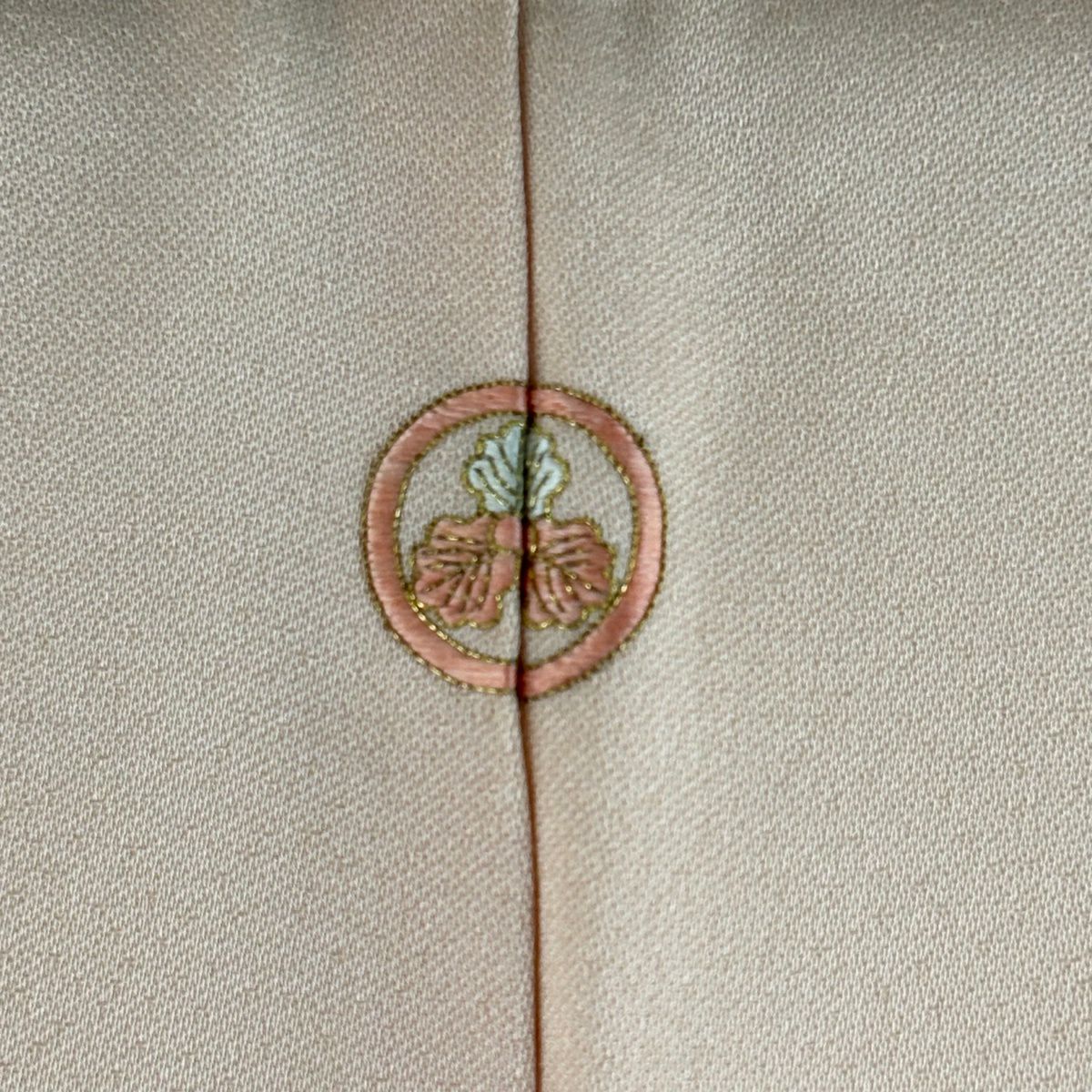 色留袖禮服 身長163cm 袖長67cm M 雙層 千總 落款あり 桐 菊花 刺繡 金糸 淡粉色 純蠶絲 逸品級 一つ紋