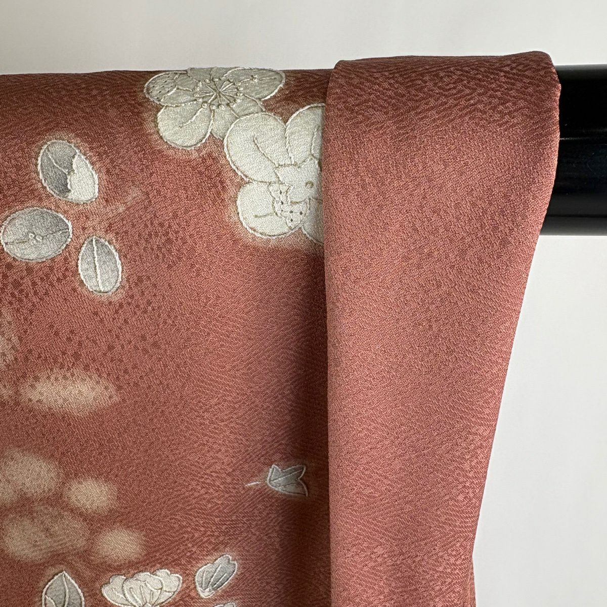 【美品】訪問服 身長165.5cm 袖長67cm M 雙層 落款あり 辻花染圖案 刺繡 染分 粉米色 純蠶絲 逸品級