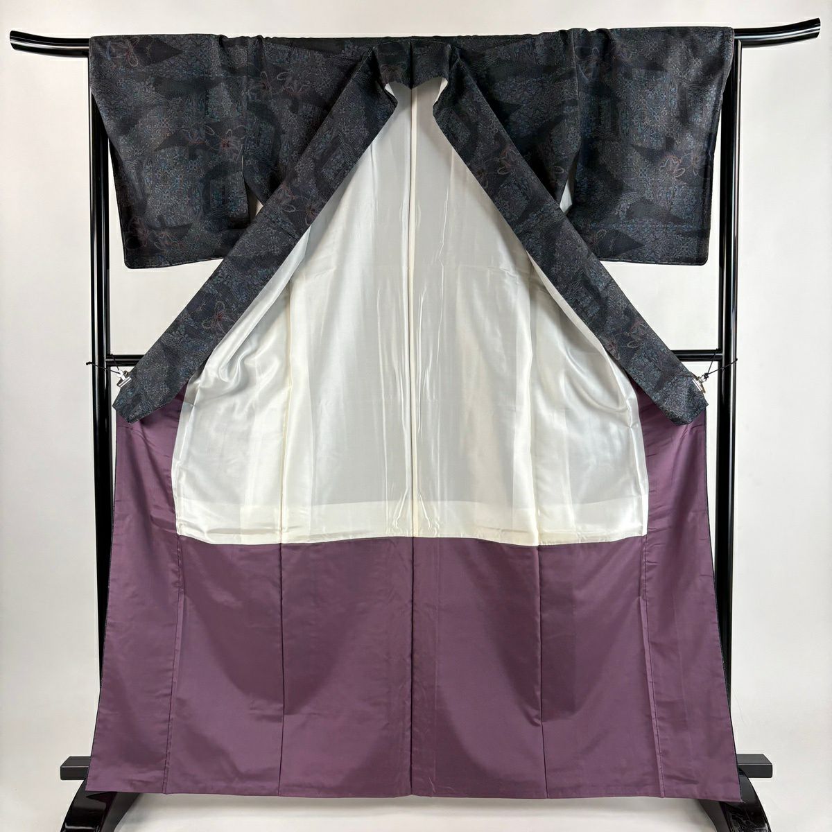【美品】 大島紬織 身長166cm 袖長66cm M 雙層 泥染 證書在手 手鞠 草花紋紋 墨色 純蠶絲 秀品級