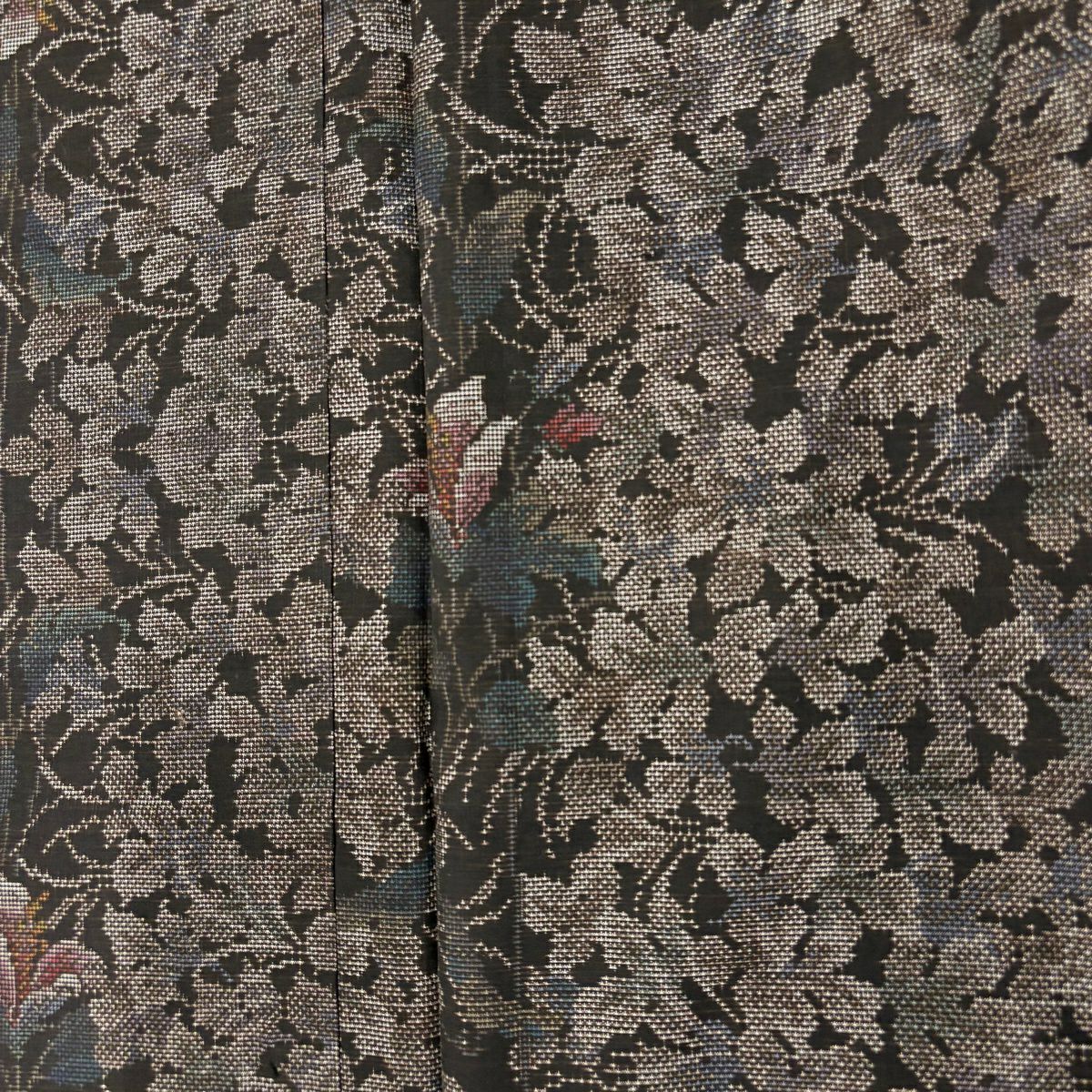 【美品】 大島紬織 身長157.5cm 袖長62.5cm S 雙層 純泥染 證書附帶 草花紋紋 焦茶 正蠶絲 秀品級