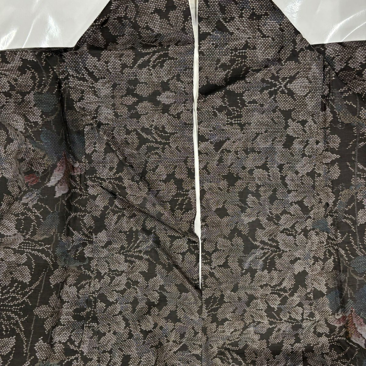 【美品】 大島紬織 身長157.5cm 袖長62.5cm S 雙層 純泥染 證書附帶 草花紋紋 焦茶 正蠶絲 秀品級