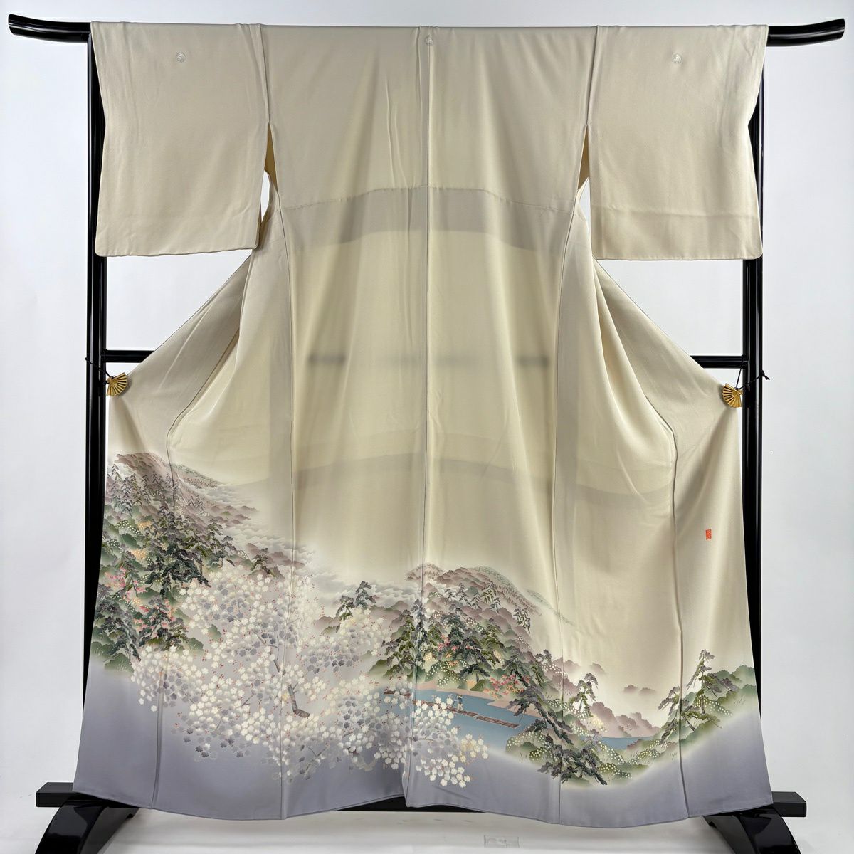 色留袖禮服 身長162cm 袖長67cm M 雙層 落款あり 遠山枝櫻 漸層 米色 純蠶絲 優品級 三つ紋