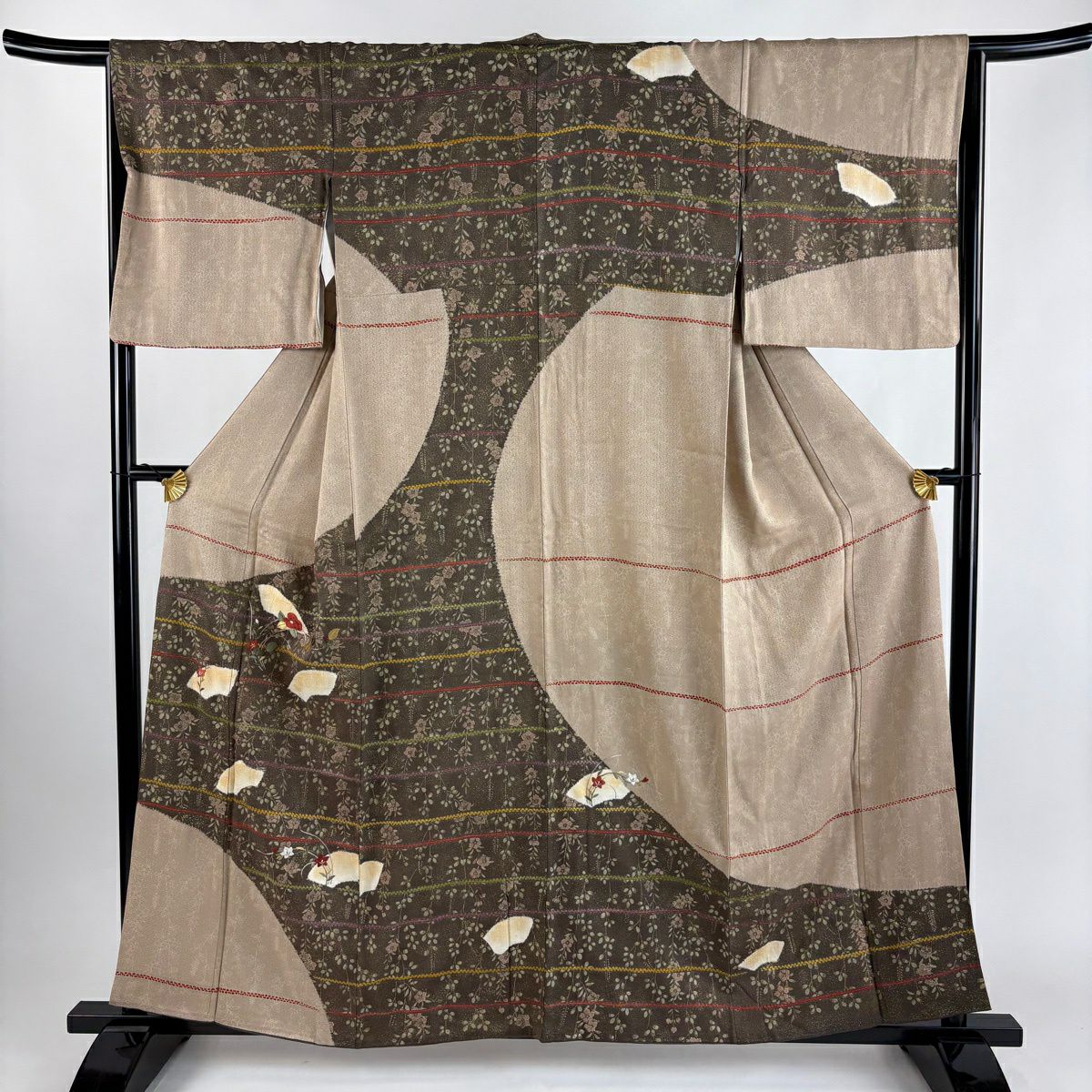 【美品】訪問服 身長159cm 袖長66cm M 雙層 扇子面 椿 金糸刺繡 薄茶 純蠶絲 秀品級