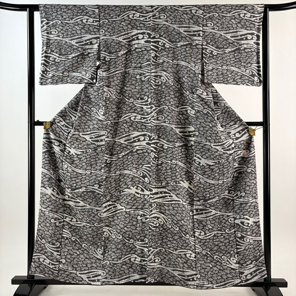 小紋 身長158.5cm 袖長63.5cm S 雙層 小糸敏 有落款 幾何學圖案 波頭 黑灰 純蠶絲 優品級
