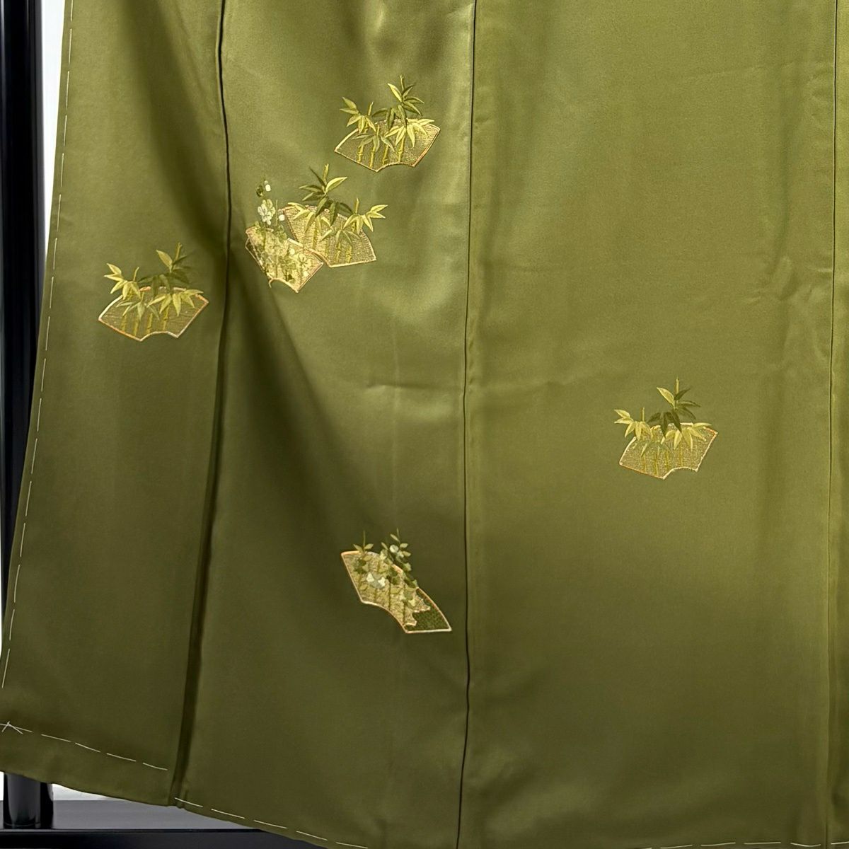【美品】 付下 身長158.5cm 袖長67.5cm L 雙層 扇子面 草竹子刺繡 金線 鶯色 純蠶絲 優品級