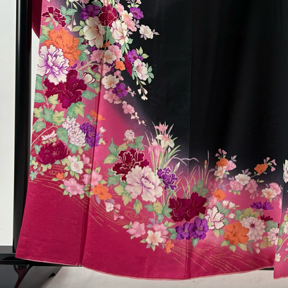 【美品】振袖禮服 身長161cm 袖長67cm M 雙層 草花紋紋 流水 金絲 金銀彩 黑 純蠶絲 秀品級