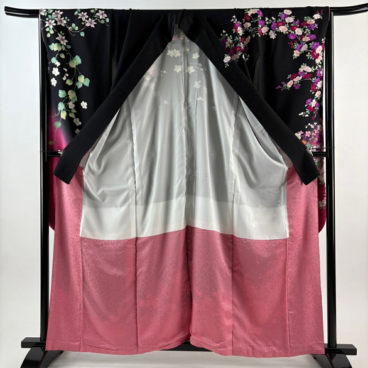 【美品】振袖禮服 身長161cm 袖長67cm M 雙層 草花紋紋 流水 金絲 金銀彩 黑 純蠶絲 秀品級