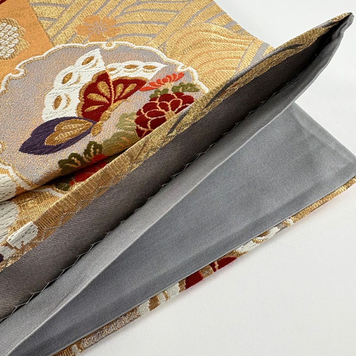 【美品】 袋帶 秀品級 雪輪 蝶 金絲 唐織 金色 六通 純蠶絲