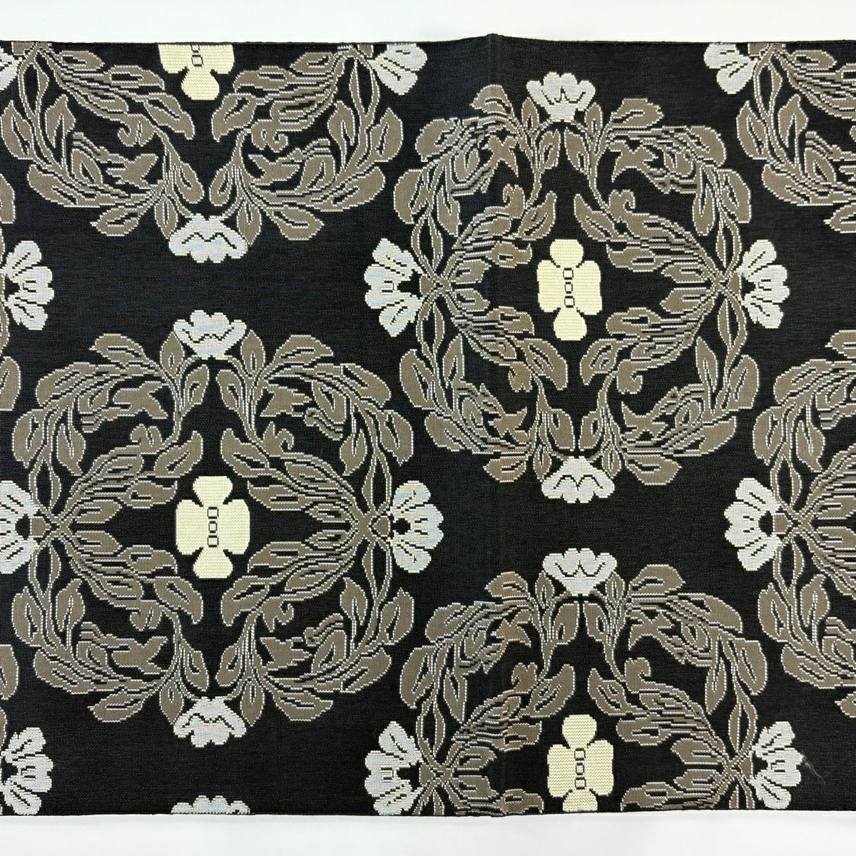 【美品】 袋帶 逸品級 人間國寶 北村武資 落款 草花紋 墨色 六通 純蠶絲
