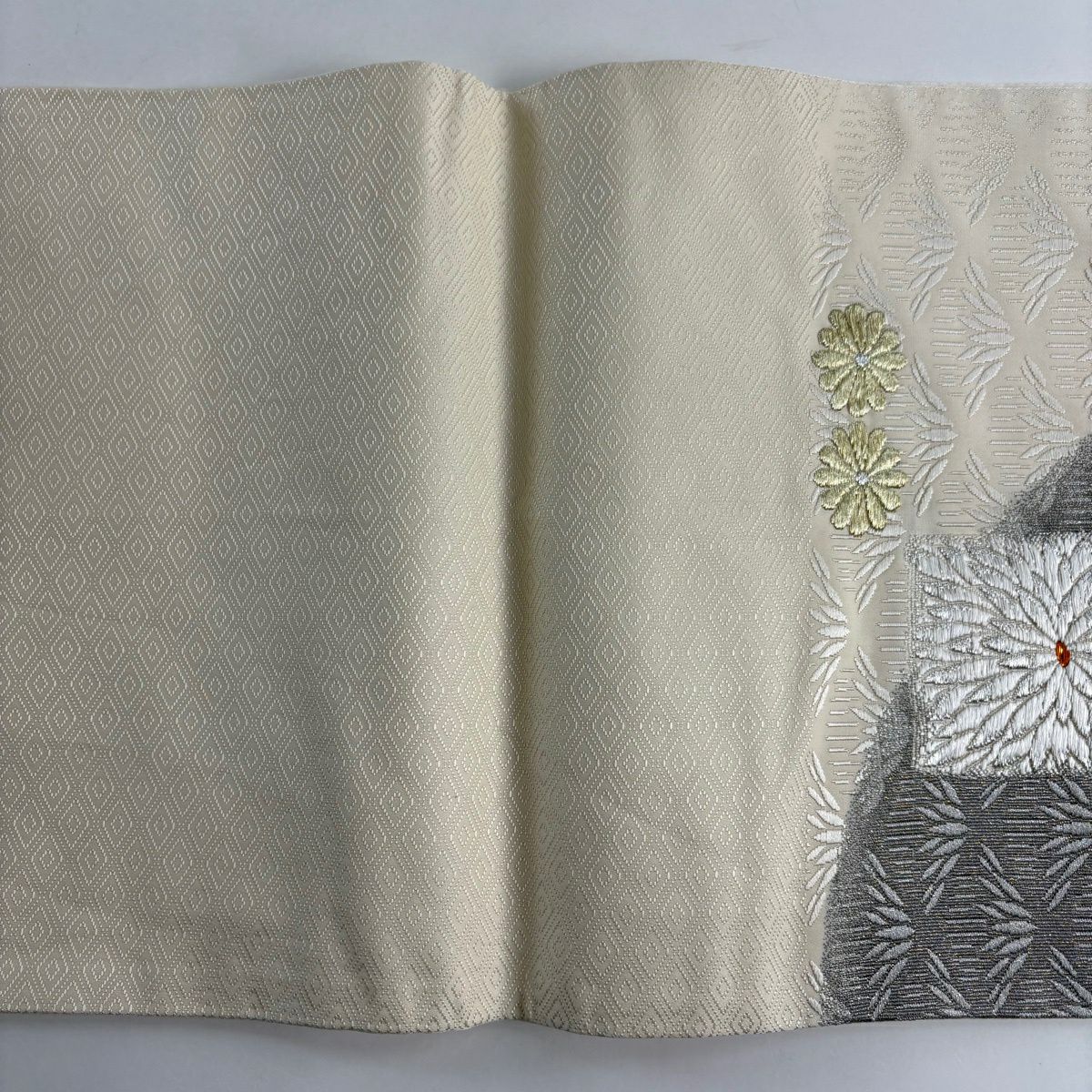 【美品】 袋帶 名品級 菊花花 竹子子 刺繡 金銀彩 奶油色 大鼓圖案 純蠶絲
