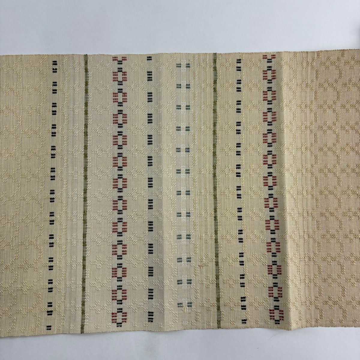 【美品】名古屋帶 名品級 八寸名古屋帶 松樹葉仕立 幾何學圖案 米色 純蠶絲
