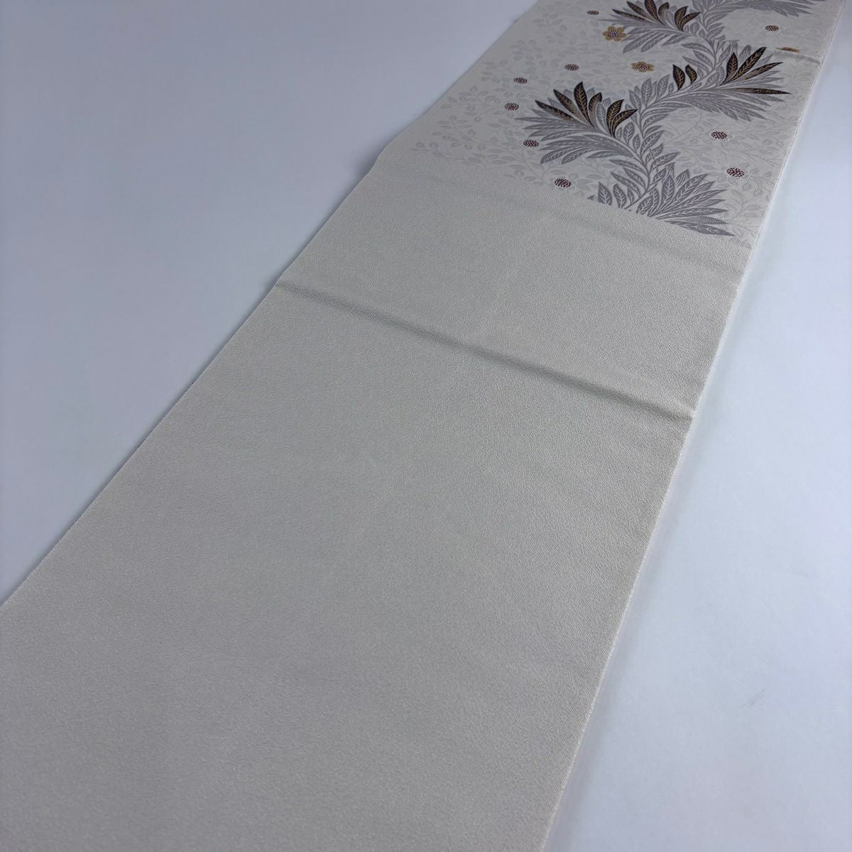 【美品】 袋帶 名品級 黃金穆卡蠶 草花紋 葉紋 金金箔 米色 六通 純蠶絲
