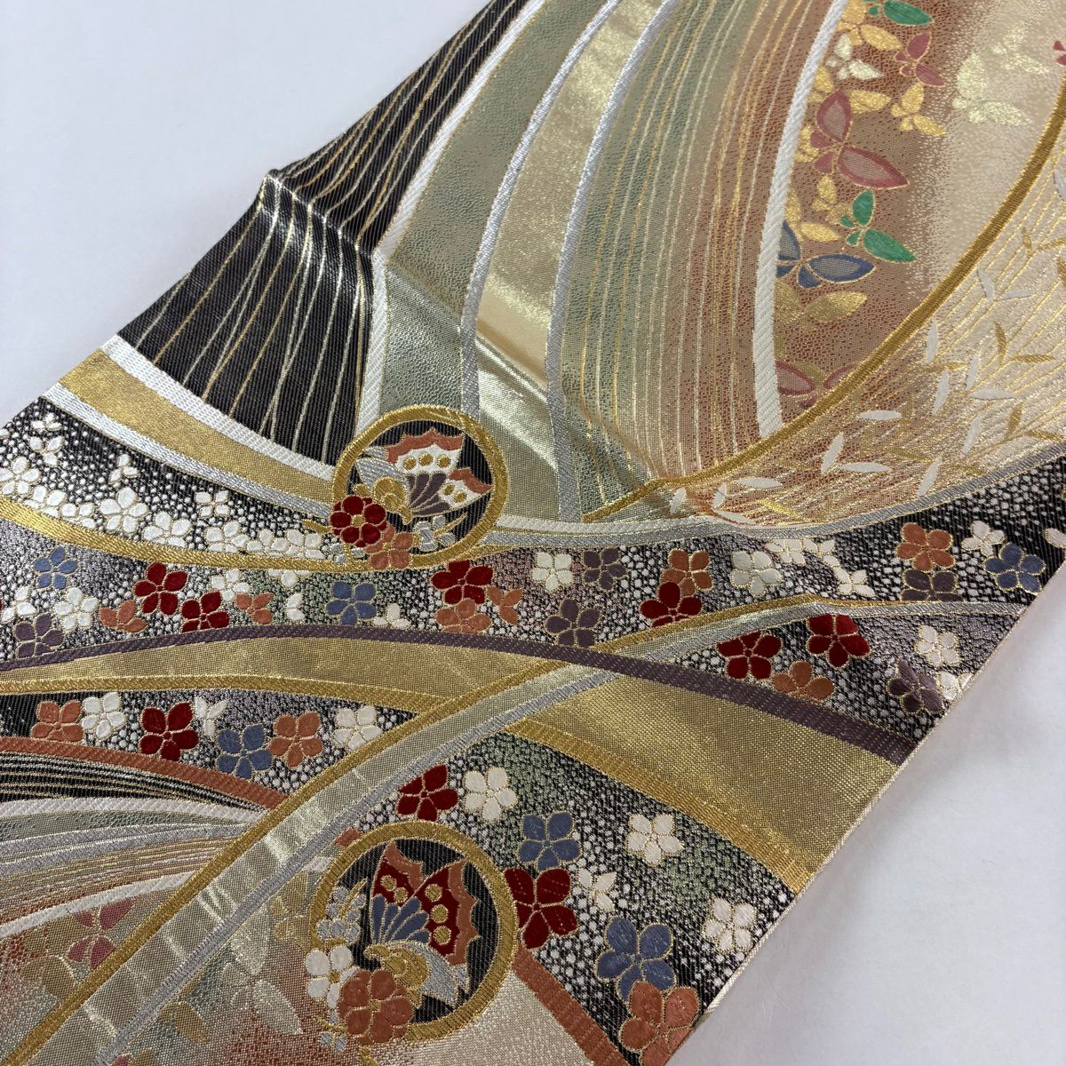 袋帶 名品級 振袖禮服向き 鎌倉文 蝶 金銀糸 金箔 金色 六通 純蠶絲