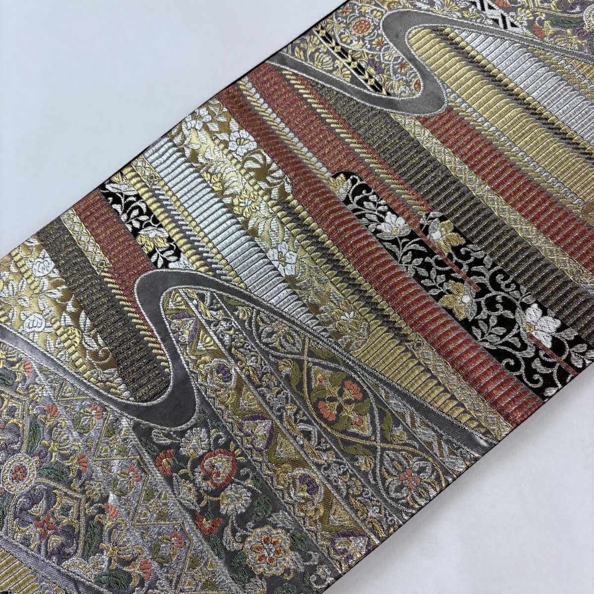 【美品】 袋帶 名品級 ますいわ屋 關西仕立 雲水橫段華紋 金銀線 金金箔 銀 六通 純蠶絲