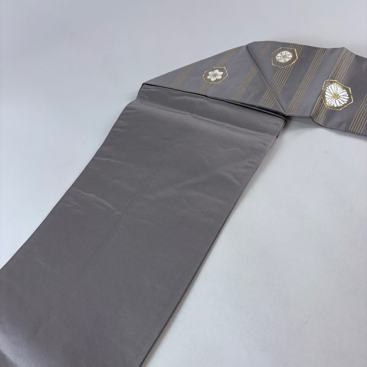 【美品】名古屋帶 名品級 菊花 龜甲 金絲 金金箔 灰色 純蠶絲