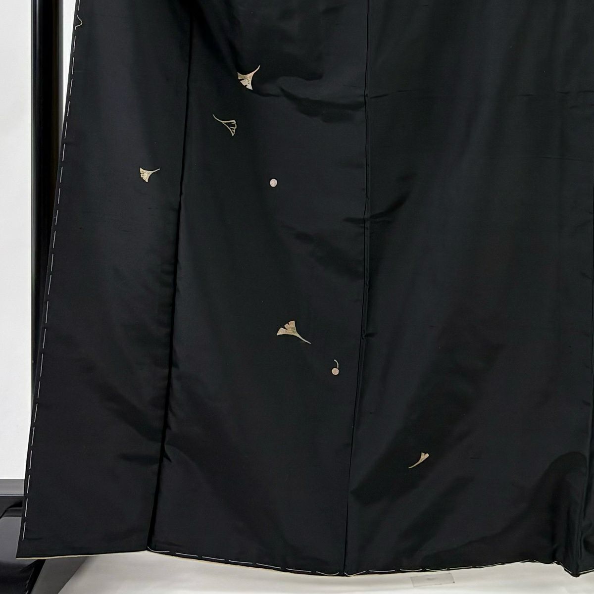 【美品】 付下 身長166.5cm 袖長66cm M 雙層 紬織織 落款あり 銀杏 刺繡 墨 黑 純蠶絲 名品級