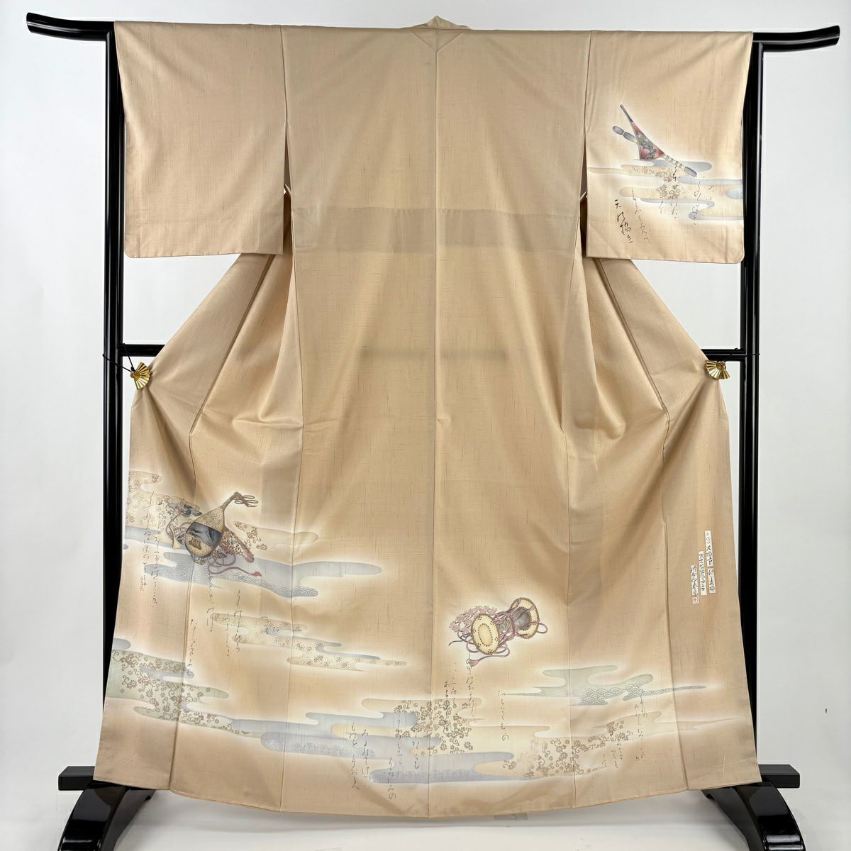 【美品】 付下 身長165.5cm 袖長64cm M 雙層 樽本伊勢蔵 結城紬織織地 落款あり 証紙あり 琵琶 文字文 金銀彩 漸變 薄茶 純蠶絲 名品級