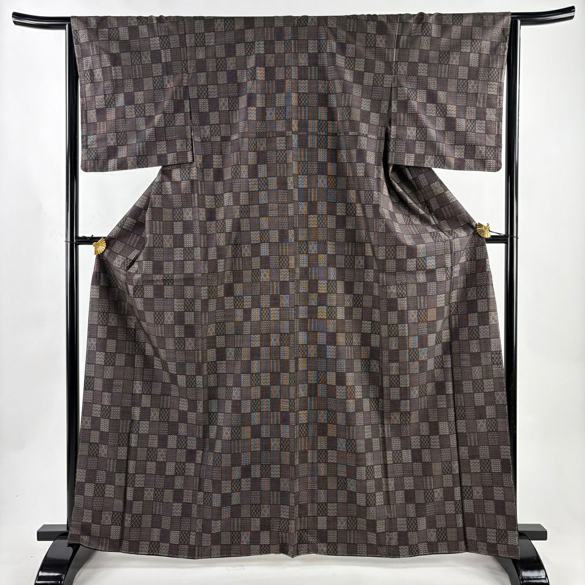 【美品】 大島織 身長166cm 袖長64.5cm M 雙層 純泥染 證書あり 格子 龜甲絣 焦茶 純蠶絲 名品級