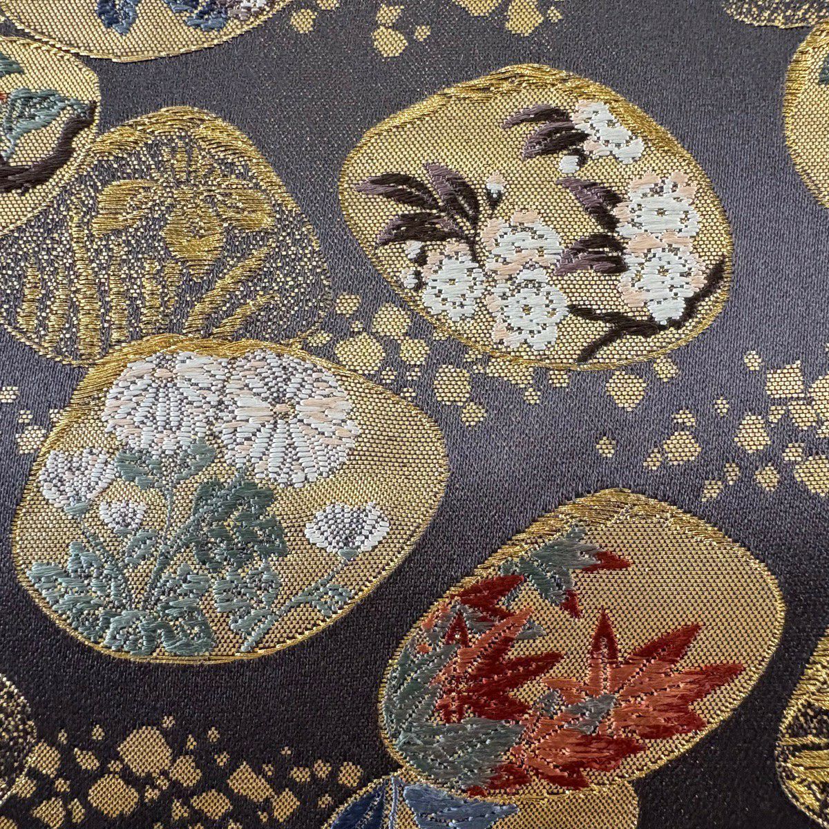 袋帶 秀品級 附有落款 篠屋宗兵衛 貝合わせ 草花紋紋 唐織 金糸 焦茶 六通 純蠶絲