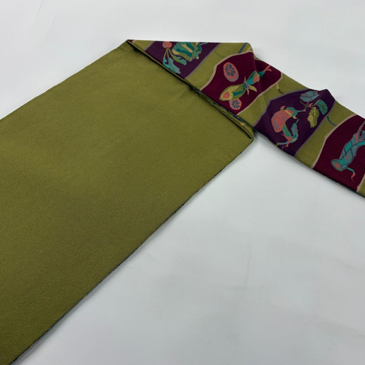 【美品】 名古屋帶 秀品級 魚 生物 縮緬 よもぎ色 純蠶絲
