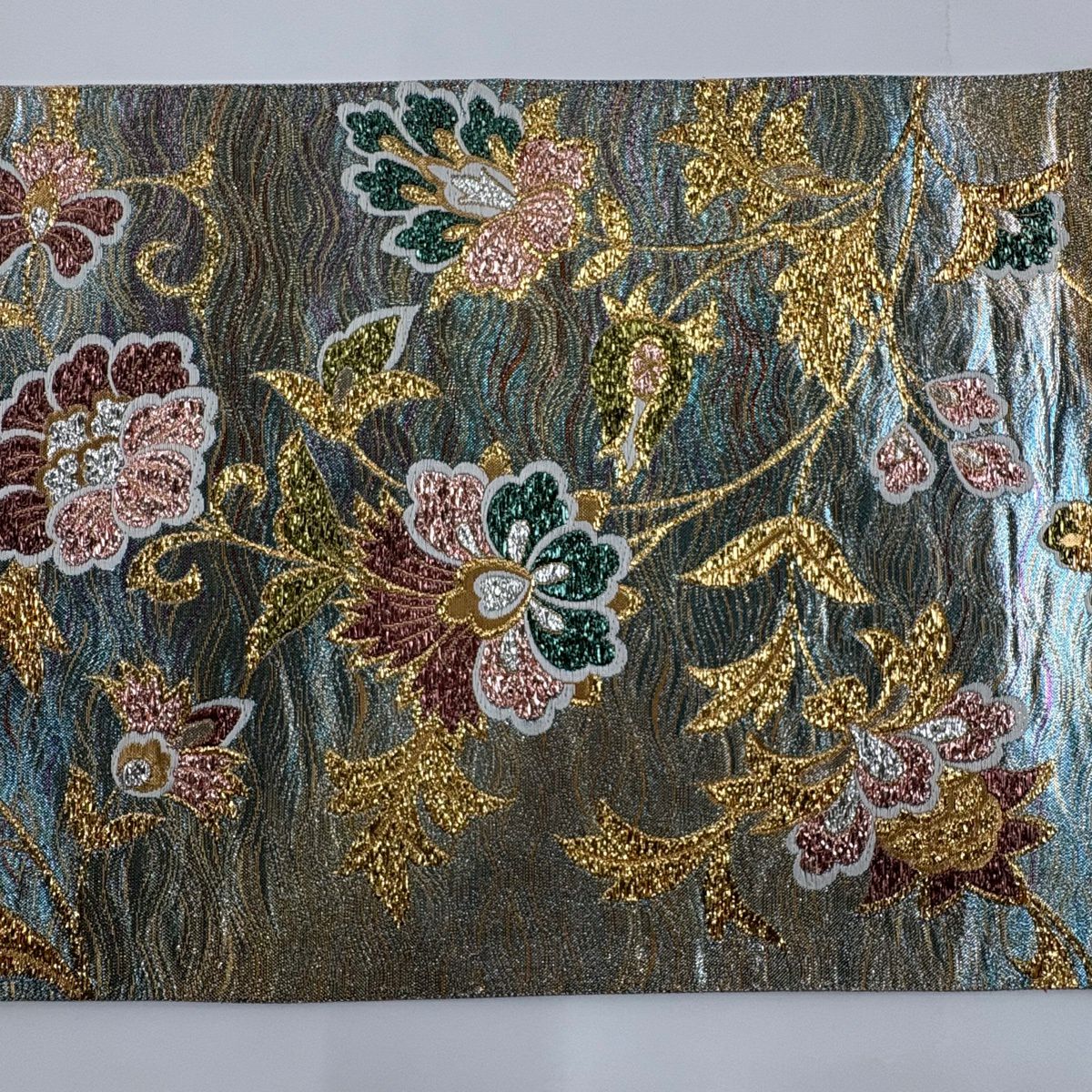 【美品】 袋帶 優品級 振袖禮服禮服用 花唐草紋 斜條紋 金金箔 水藍色 六通 純蠶絲