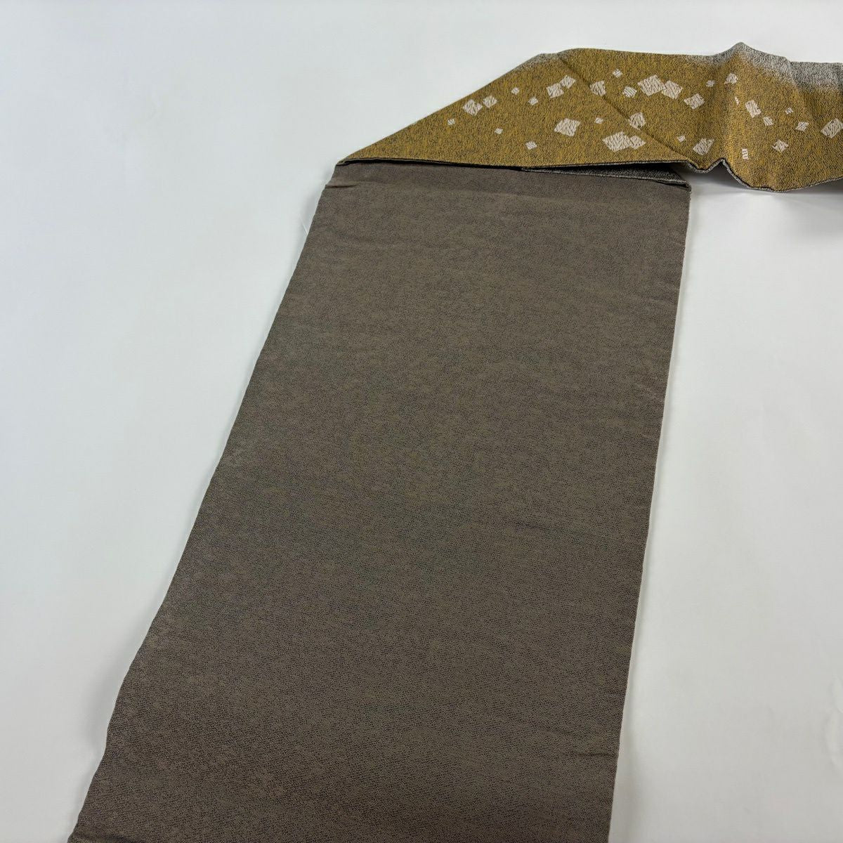 【美品】 名古屋帶 秀品級 金金箔散花紋 金線 山吹茶 純蠶絲